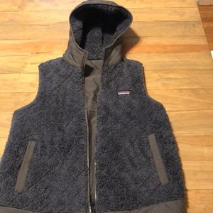 Women’s patagonia reversible vest